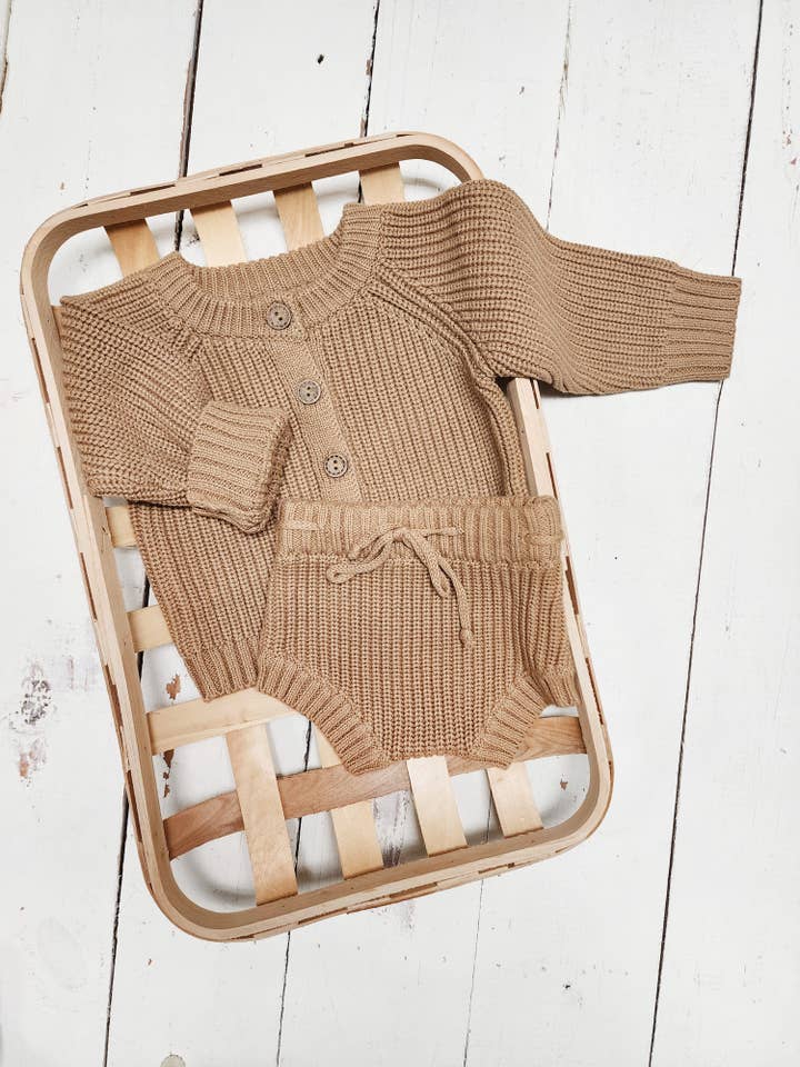 OLIVE & CRADLE - Wholesale Clothing Set - Baby - Baby NewBorn Knitted Sweater Bloomer 2pc Set Tan QUINN