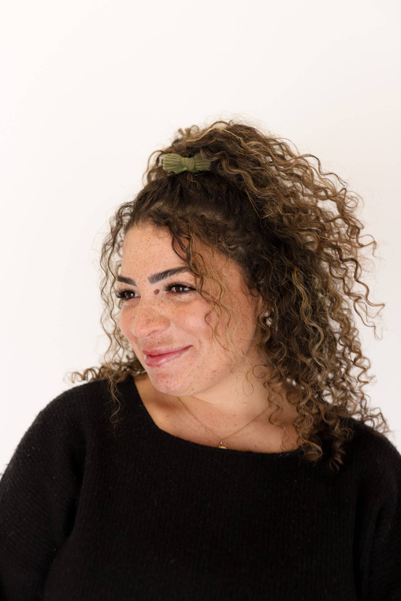 KAXI – wholesale Hårsnoddar – Dam – Tvåfärgade rosetter med bakåtslickat hårband7