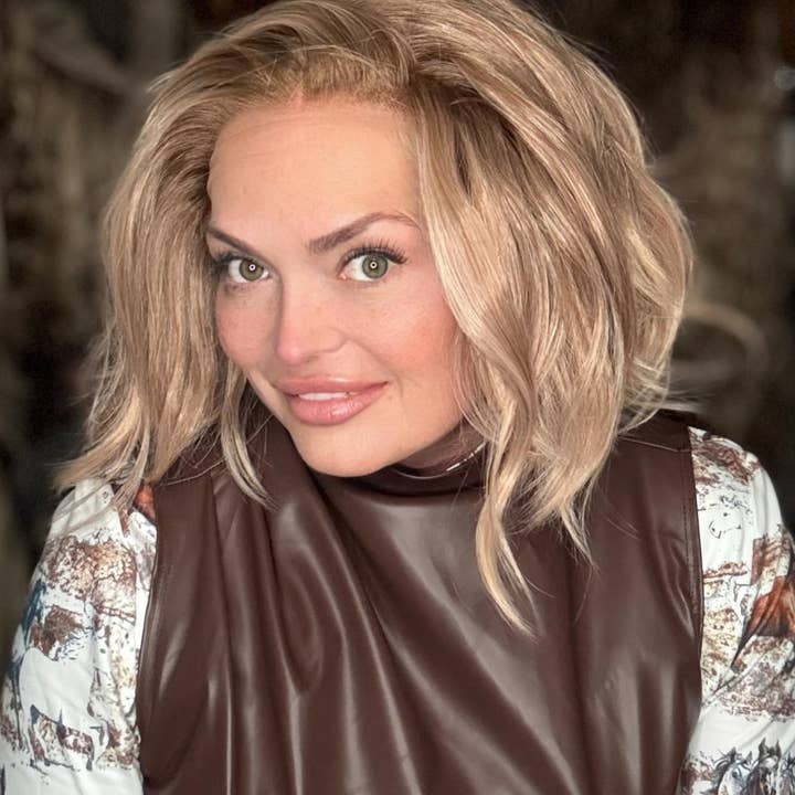 Naomi's Happy Place Shop - Wholesale Wig/Hair Piece - MONTANA Peach Bellini3