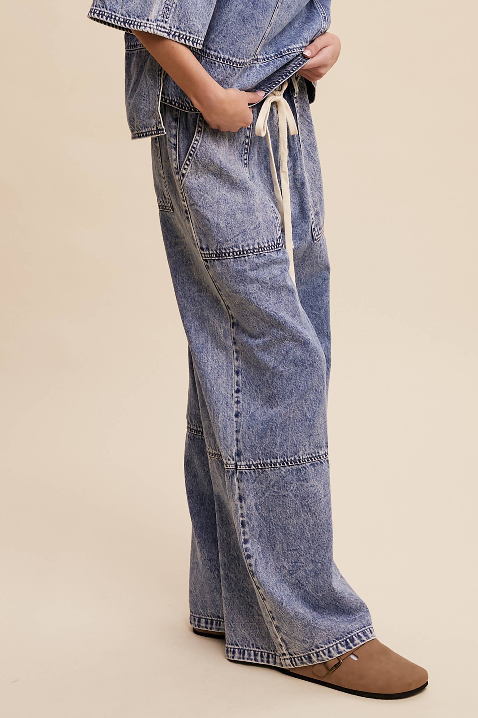 Listicle - Wholesale Jeans - Dames - Denim Broek met Wijde Pijpen en Trekkoord LP02563