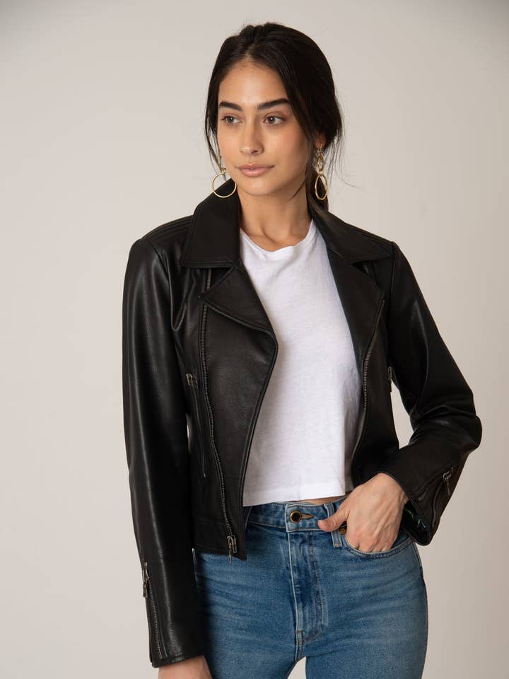 Veste en cuir Laurel Canyon - Fermeture éclair florale vintage noire et mate pour la vente par Katro