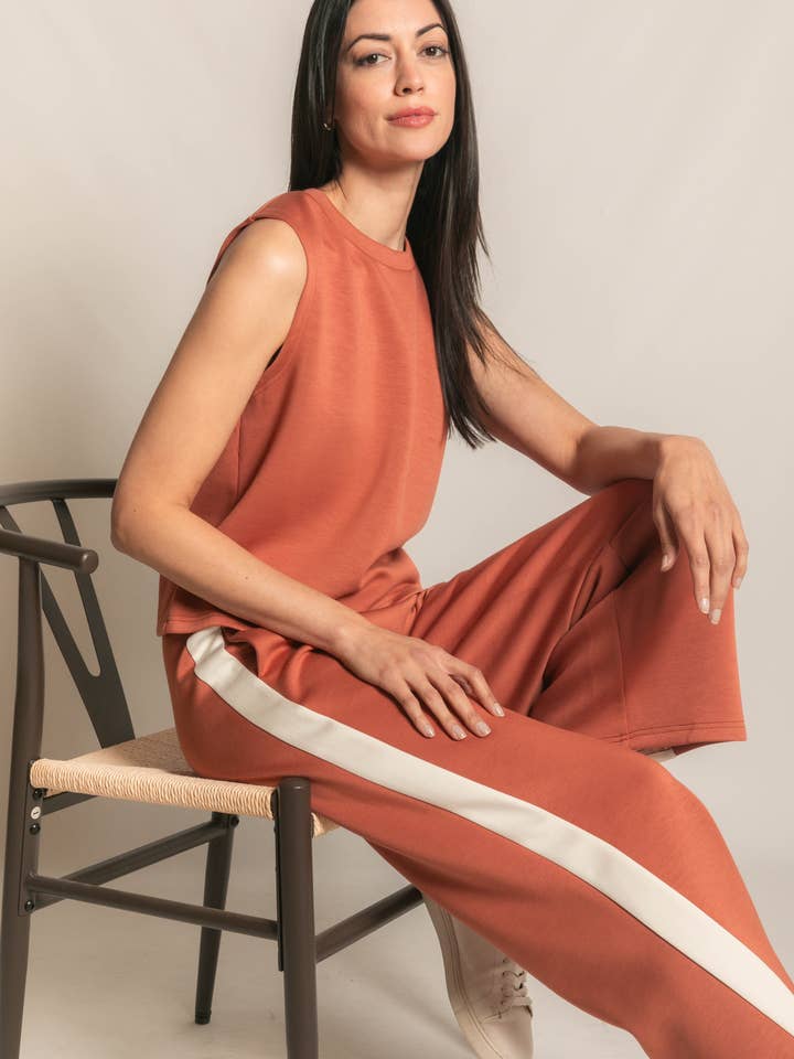 P. CILL - Vente Pantalon – femme - Pantalon à jambes larges P. CILL Butter Modal à rayures latérales42