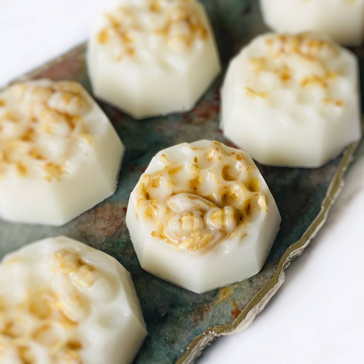 Honi - Wholesale Bar Soap - Oh, Honey with Lavender Shea Butter Soap1