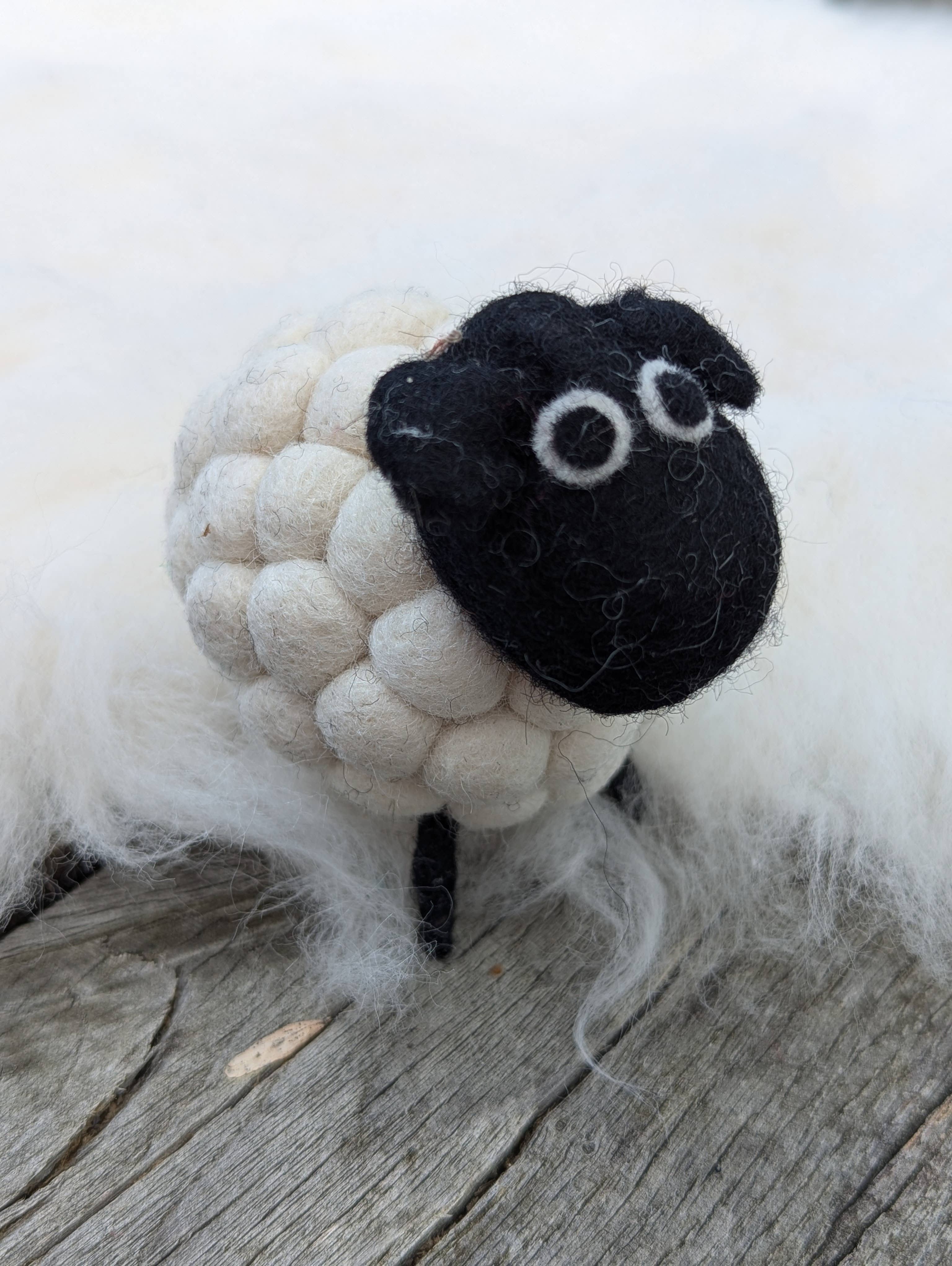 Cool Trade Winds – wholesale Decorative tabletop object – Felted PomPom Sheep8