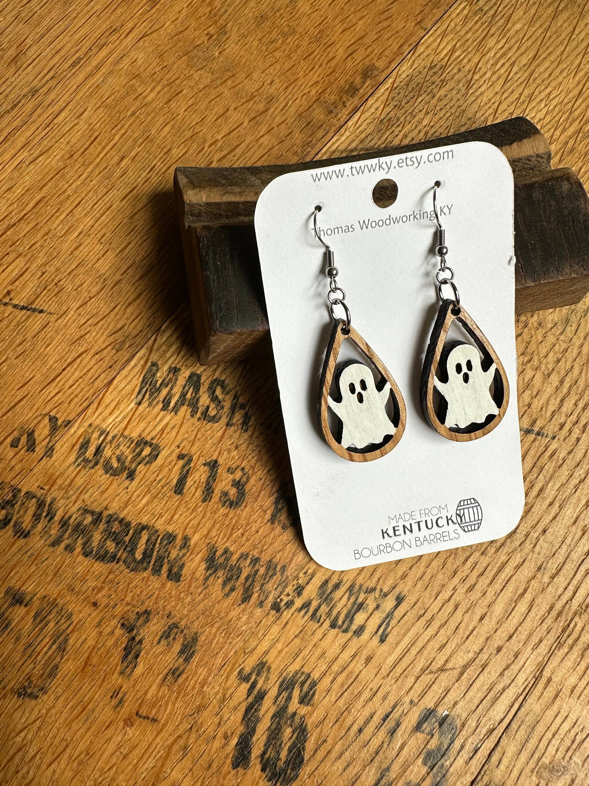TWWKY – Großhandel Ohrhänger – Ghost Bourbon Barrel Halloween-Ohrhänger6