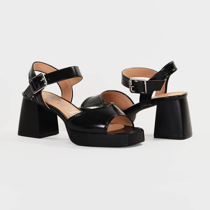 CARA NOIR for wholesale by PETALLE