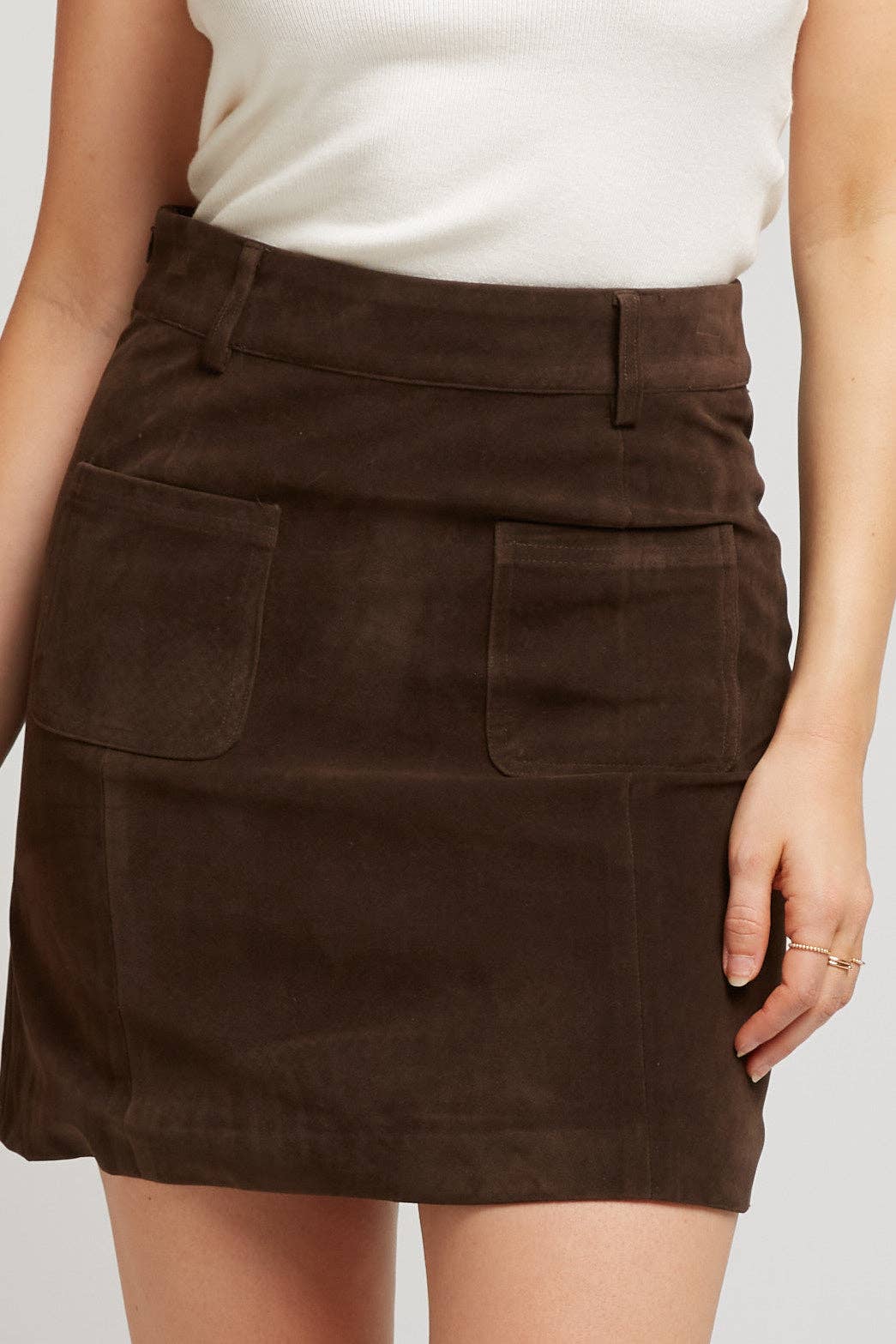 Andy & Lucy - Wholesale Rok - Dames - JANE - korte rok van stijf suède1