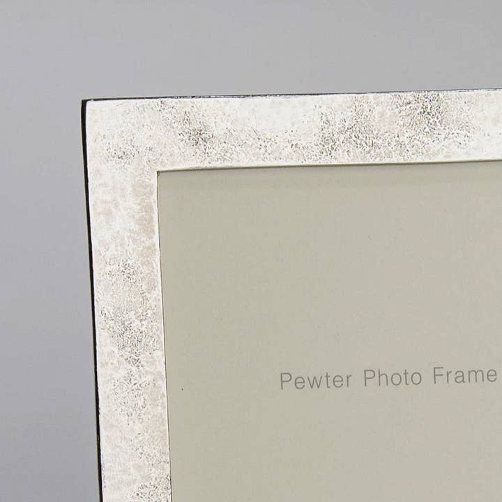 Lancaster and Gibbings - Wholesale Picture Frame - Sandstone No1 Hand Cast Pewter Photo Frame