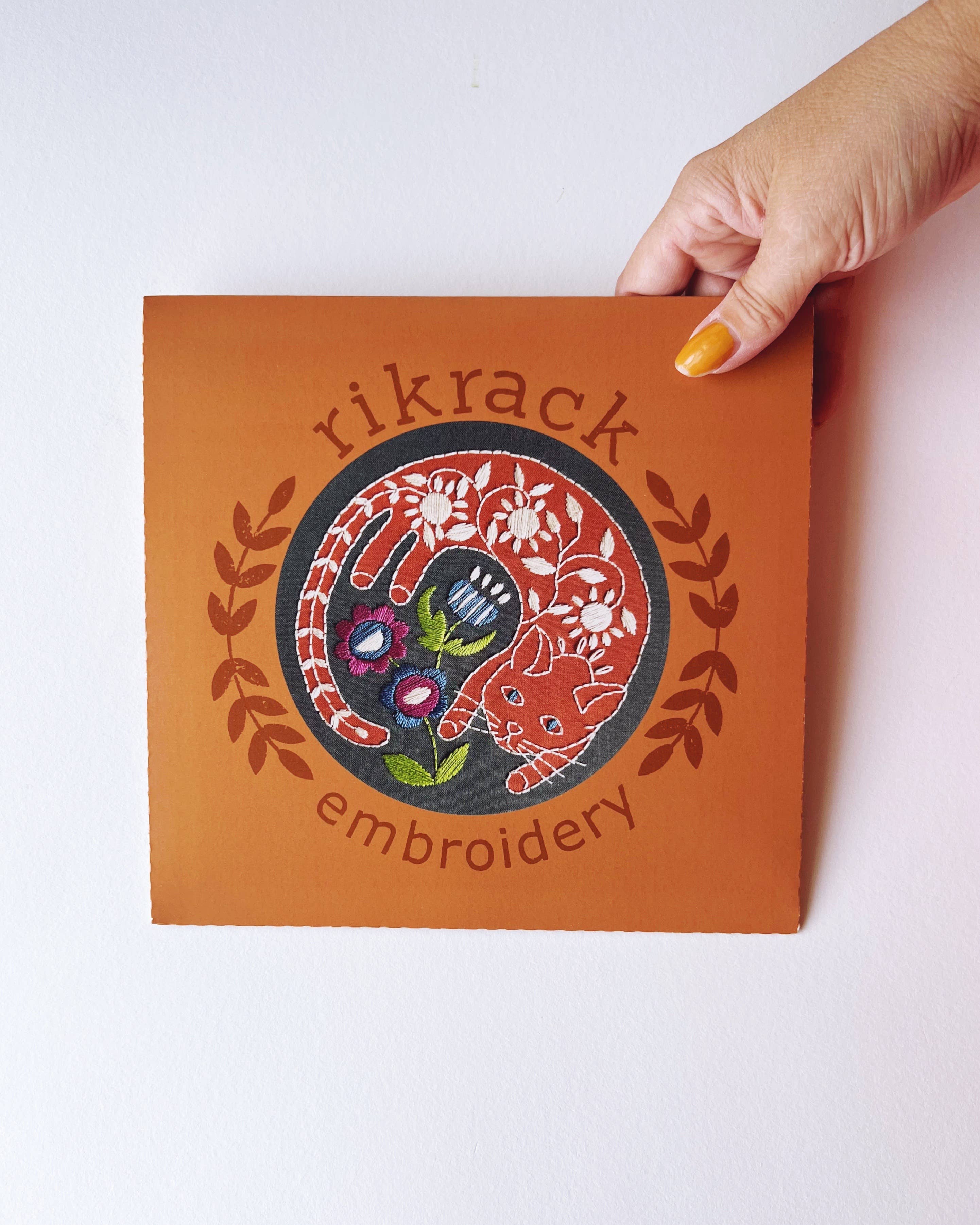 Rikrack - Wholesale Embroidery/Cross Stitch Supplies - Garden Cat Embroidery Kit4