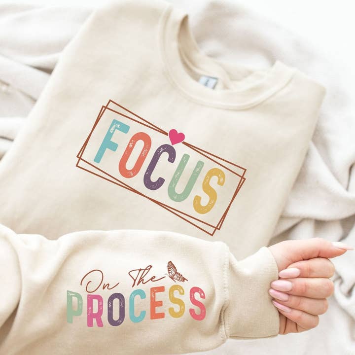 Focus On The Process Sweatshirt mit Rundhalsausschnitt für den Großhandel von My Carolina Moon