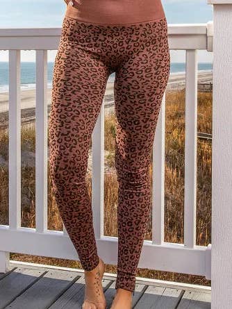 Leggings Leopard per la vendita all'ingrosso da parte di Wanderlust Designs Wholesale