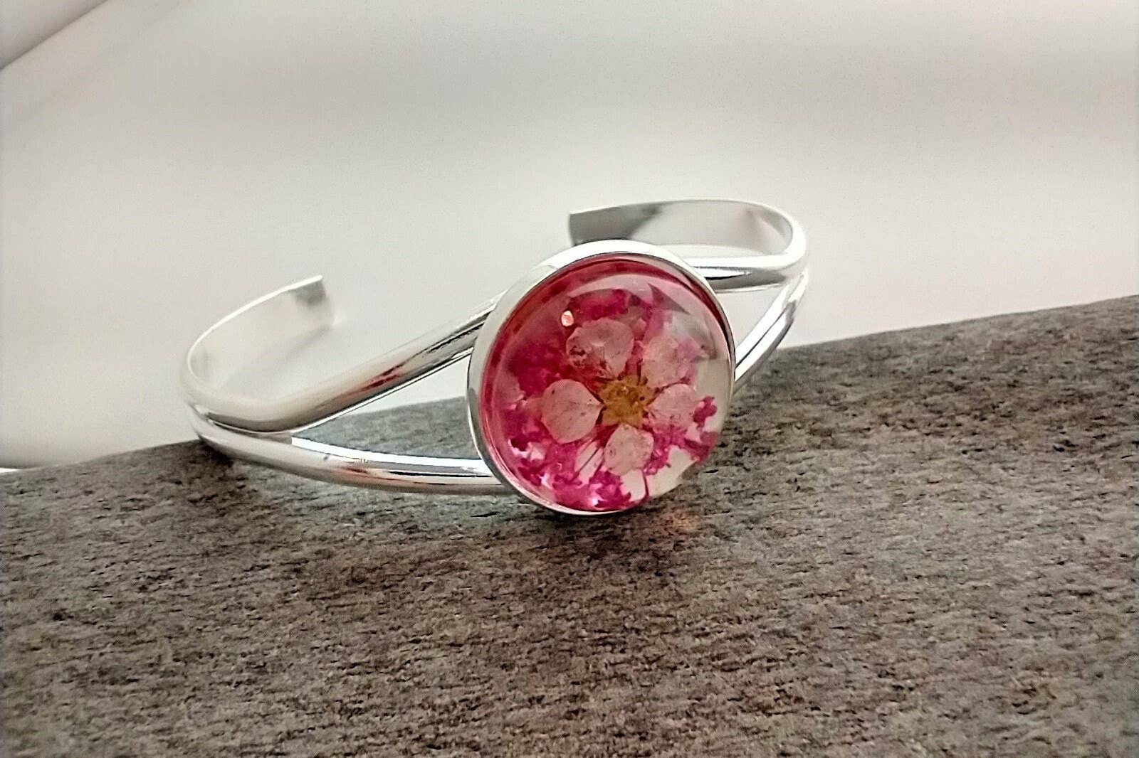 Piccadilly Pendants - Vente Bracelet manchette - Bracelet manchette fleur en argent1