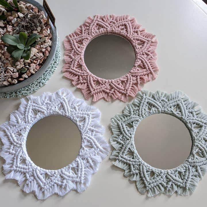 Atelier Woabo - Vendita all'ingrosso Specchi da parete - Specchio rotondo in macramè Modello TINA2