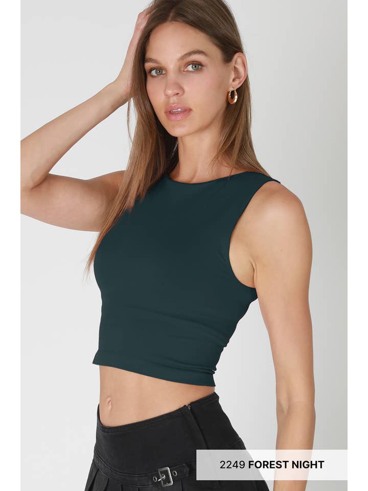 NIKIBIKI - Wholesale Knit Top - Women's - NS8370 - Clean Line Crew Neck Crop Top5