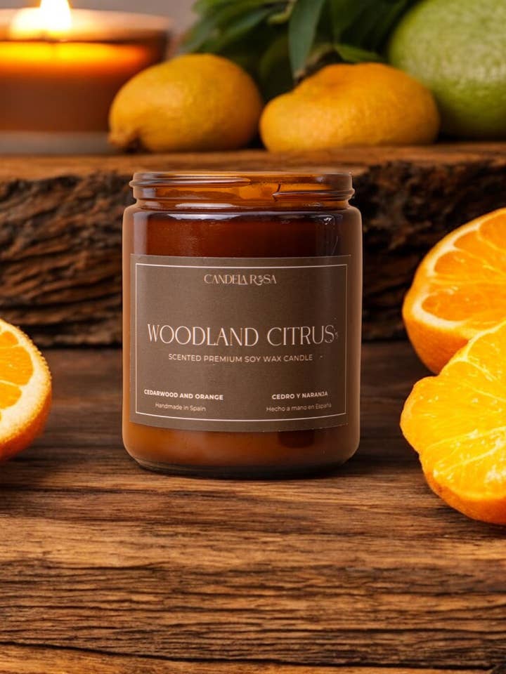 Premium sojavokslys med duft af cedertræ og appelsin for engroshandel hos Candela Rosa