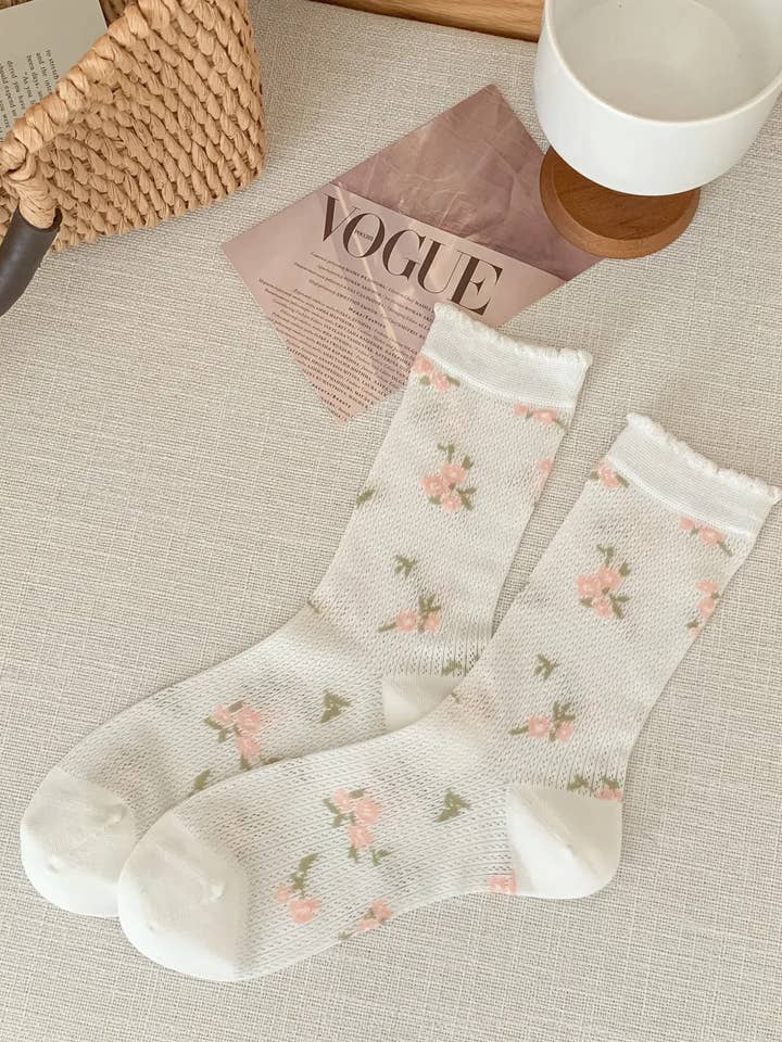 Blank 🧦🌸 Socks with knitted flowers for wholesale on Faire0