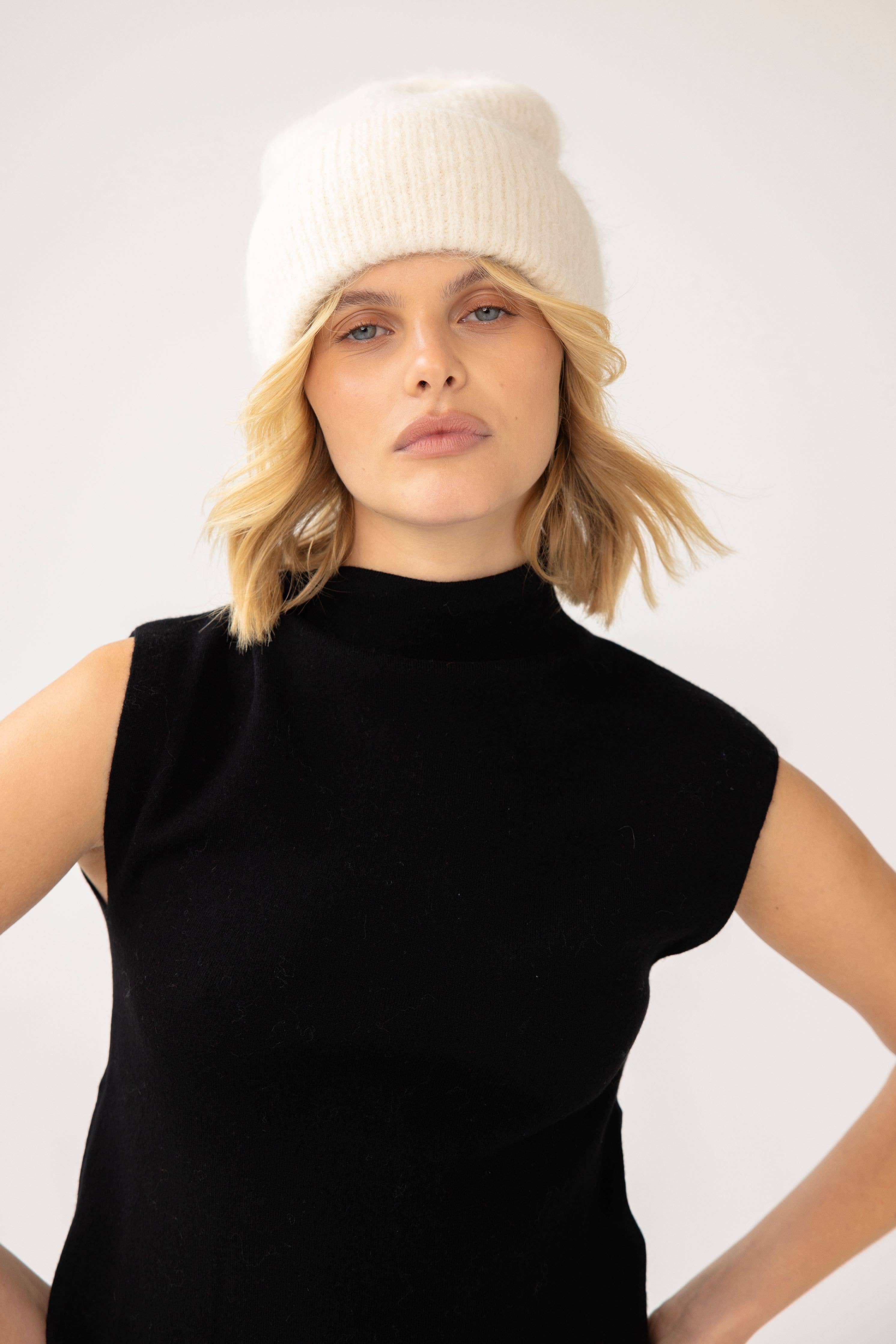 Arctic Fox & Co. - North America - Wholesale Beanie - Unisex - The Alpaca Beanie - Arctic White - FW254