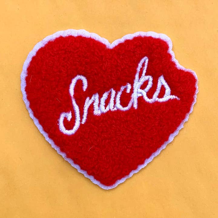 Snacks Chenille Patch voor wholesale door Yardsale Press
