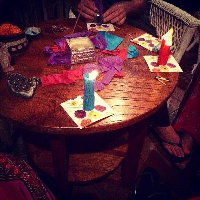 FLYING WISH PAPER ® - Wholesale Spiritual Stone/Crystal - PURPLE OM / Mini Kit / Interactive Meditation Experience4