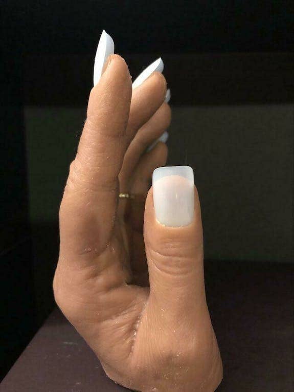 Demi-main 5 articulée Maroc pour la vente par Regina Hands