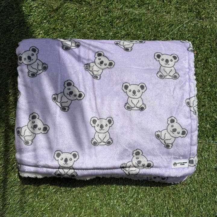Coperta per cani viola con koala - Kiss & Koala per la vendita all'ingrosso da parte di Littlewoofpaws