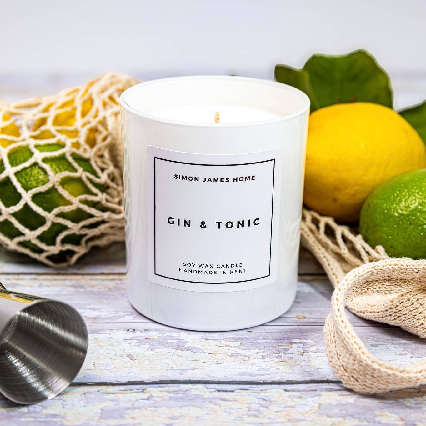 Simon James Home – wholesale Jar/filled candle – Gin & Tonic Handmade Soy Wax Candle1