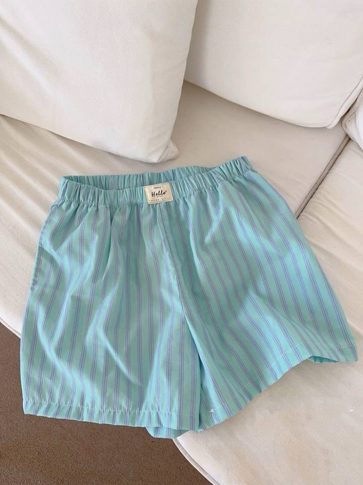 Rosa Clothing - Wholesale Lounge Shorts - Women's - Elastic waist striped Relaxed Pull-On boxer shorts1