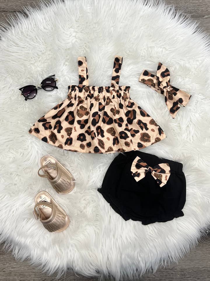 Two Cute Boutique LLC - Wholesale Clothing Set - Baby - A Touch Of Leopard Set