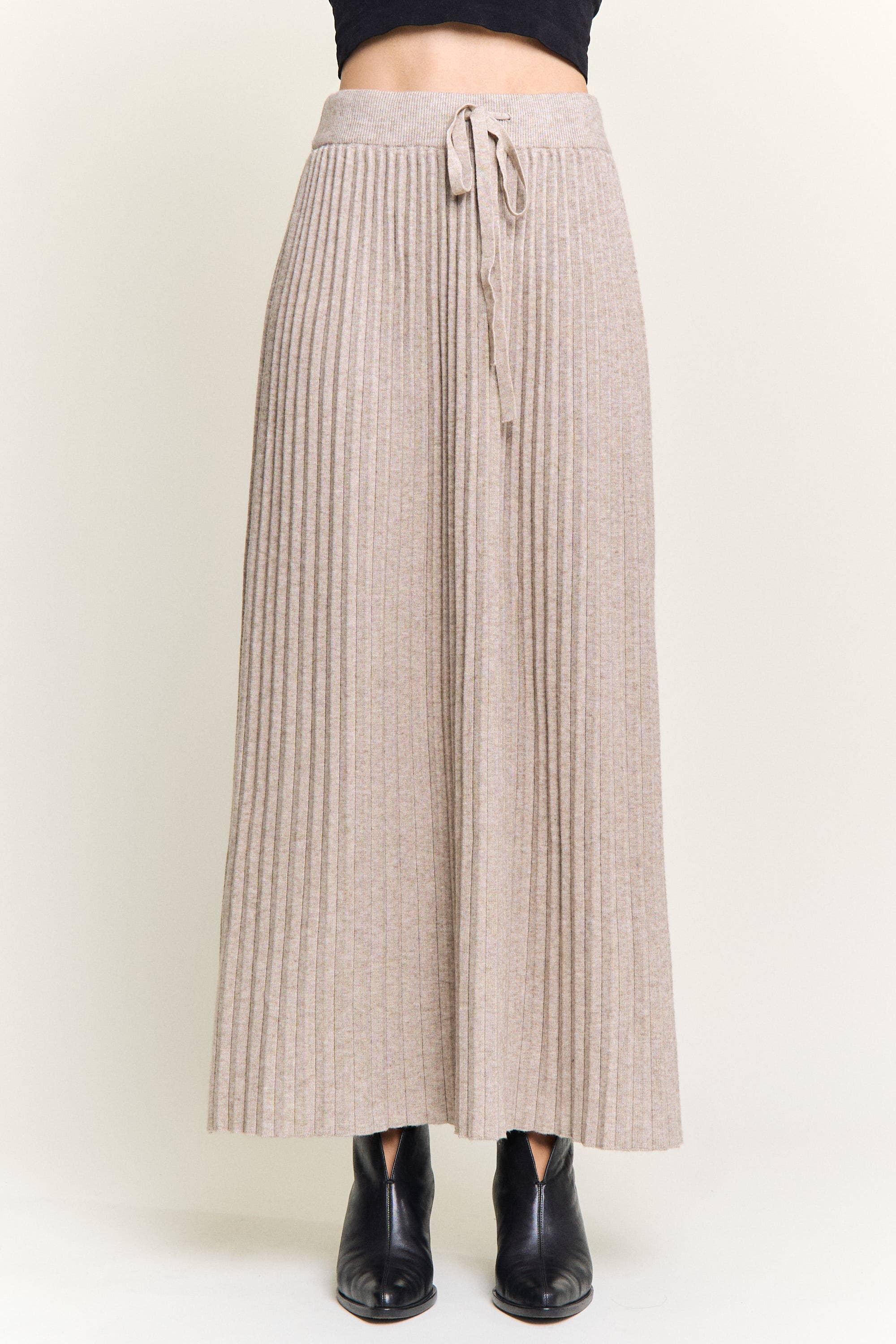 ADORA LA - Wholesale Skirt - Women's - CES4155 -RIBBED KNIT PLEATED MIDI SKIRT6