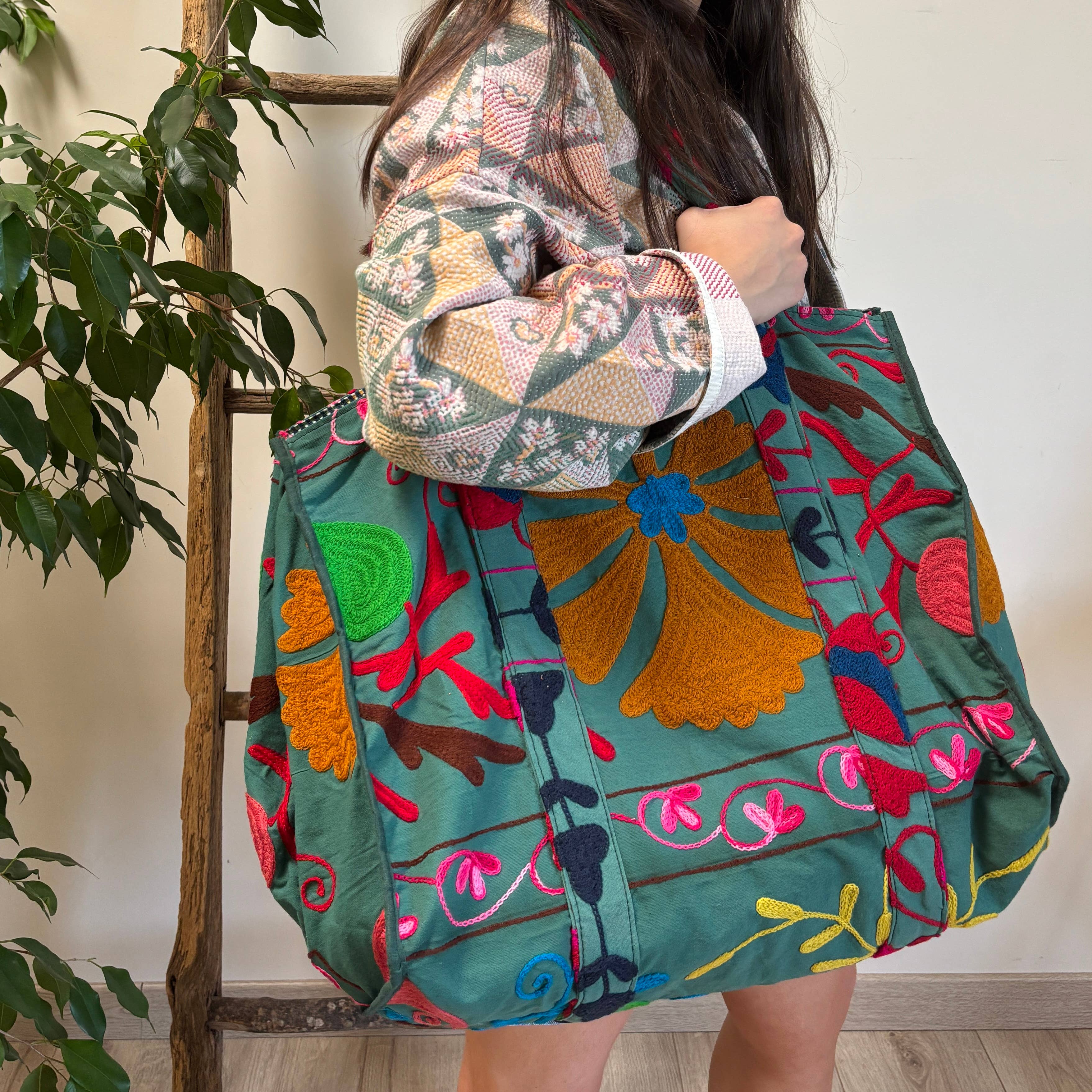 Maison Lilo - Wholesale Tote Bag - Women's - Large cotton Capri Khaki tote bag, embroidered Suzani, cotton lined1