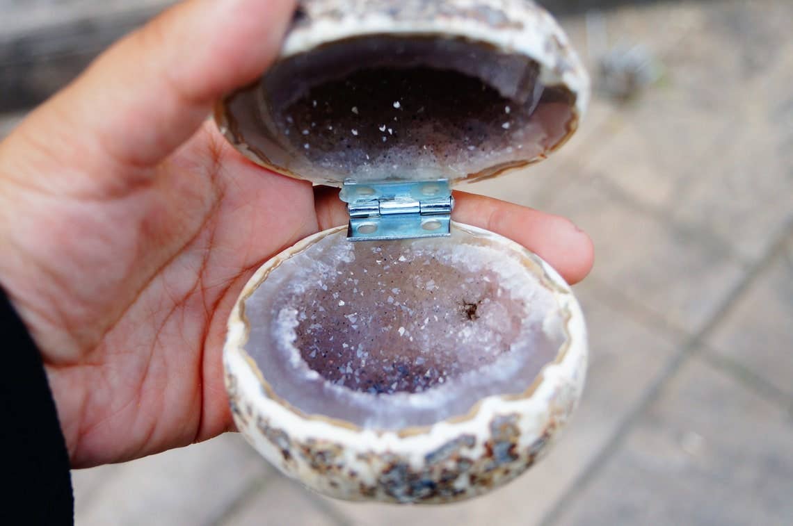 The Crushed Crystal – Organizador/caixa de joias por atacado – Caixa de anel de geodo cinza natural - caixa de geodo grande - caixa druzy - proposta secreta - ideias de propostas - anel de noivado3