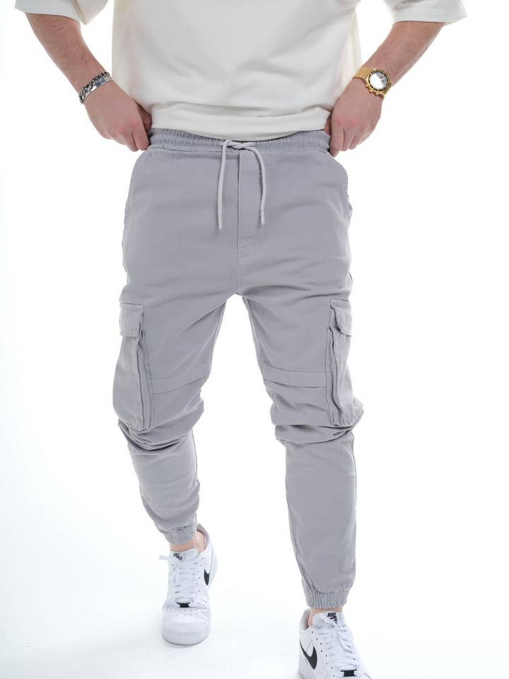 Pantalon de jogging cargo gris pour homme à poches multiples coupe slim 9000 pour la vente par Monocloth