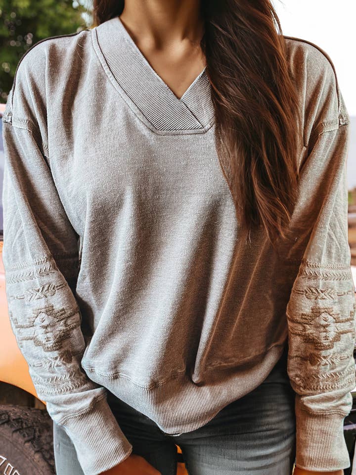 Fashion-W Embroidered Western V Neck Sweatshirt for wholesale by fashionworks