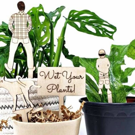 Mann pinkelt in Pflanzenpfähle | Geschenk für Papa | Lustige Einweihungsparty für den Großhandel von Rosie and Vi
