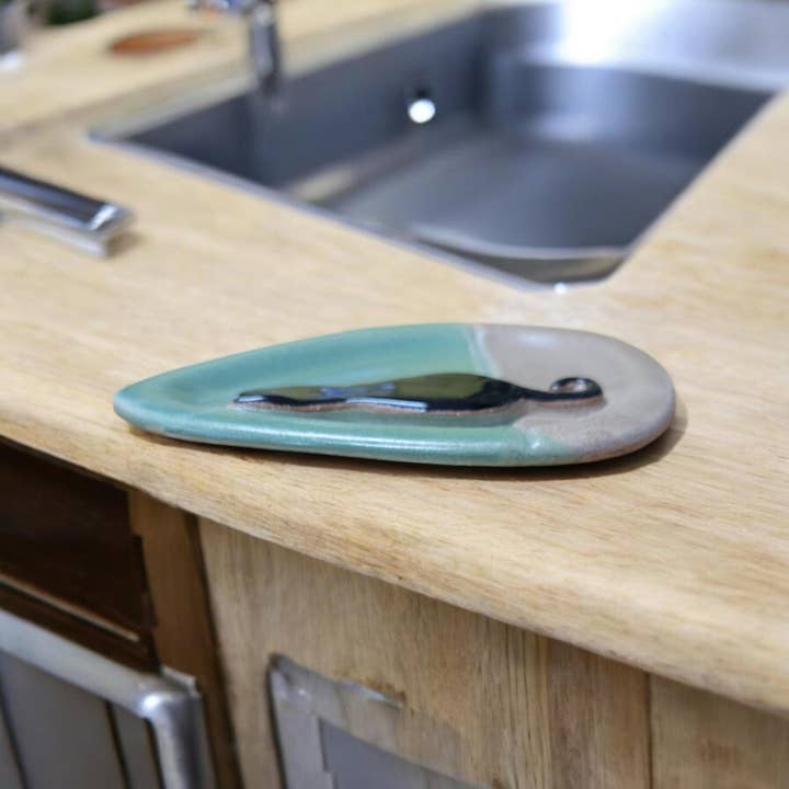 MudWorks Pottery - Wholesale Spoon Rest - Black Cat Spoon Rest