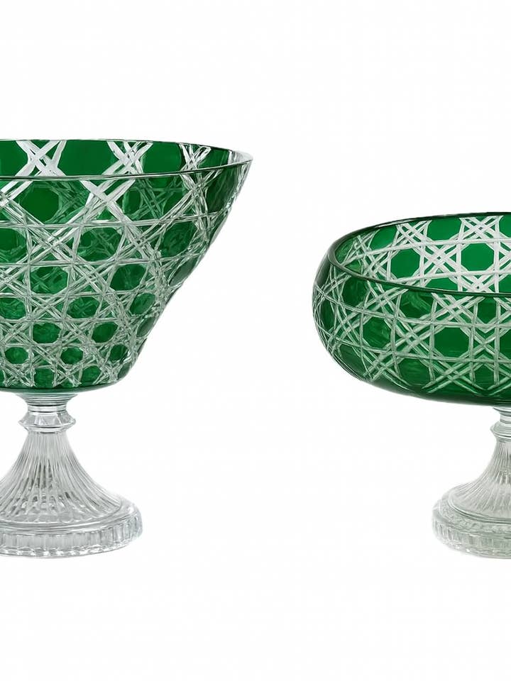 Ensemble de 2 pièces : Coupe sur piédestal et Vase trompette Verdura pour la vente par Molten Majesty