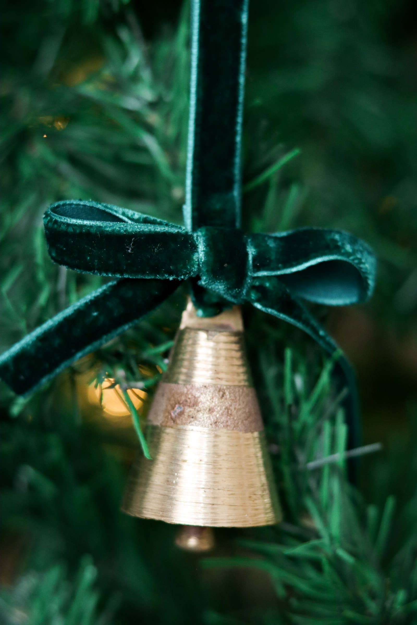 Beige & Stone USA - Wholesale Ornament - Christmas Tree Ornament Bell with Ribbon14