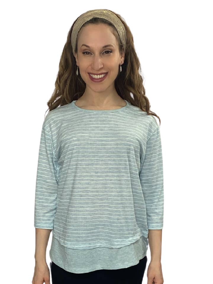 3/4-Arm Bescheidenes Gestreiftes Rippstrick-Oberteil mit Einfarbigem Einsatz - Hüftlanges Lässiges Komfortoberteil für den Großhandel von Kosher Casual