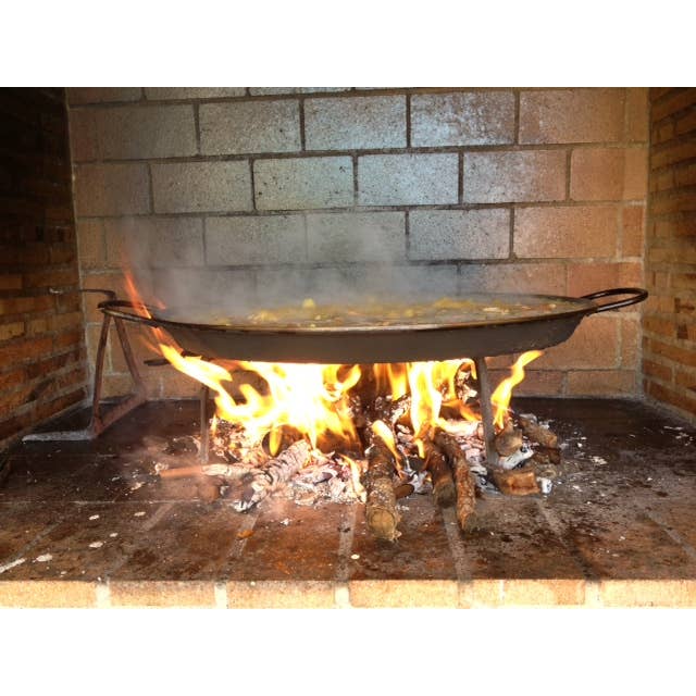 VAELLO Paella Pan Polished Steel 17" for wholesale on Faire5