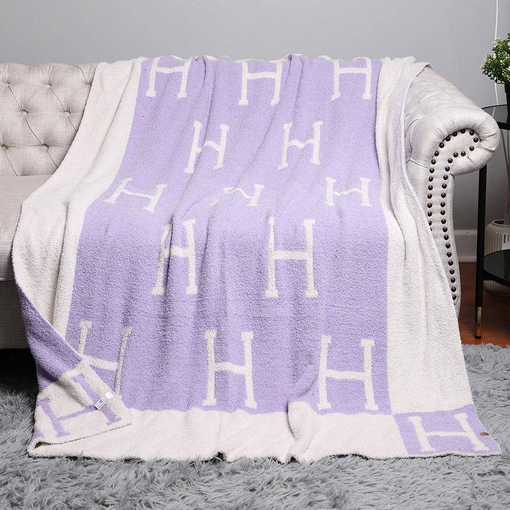 Sensibling Corp. - Wholesale Keychain - Women's - Initial Monogram Patterned Reversible Throw Blanket24