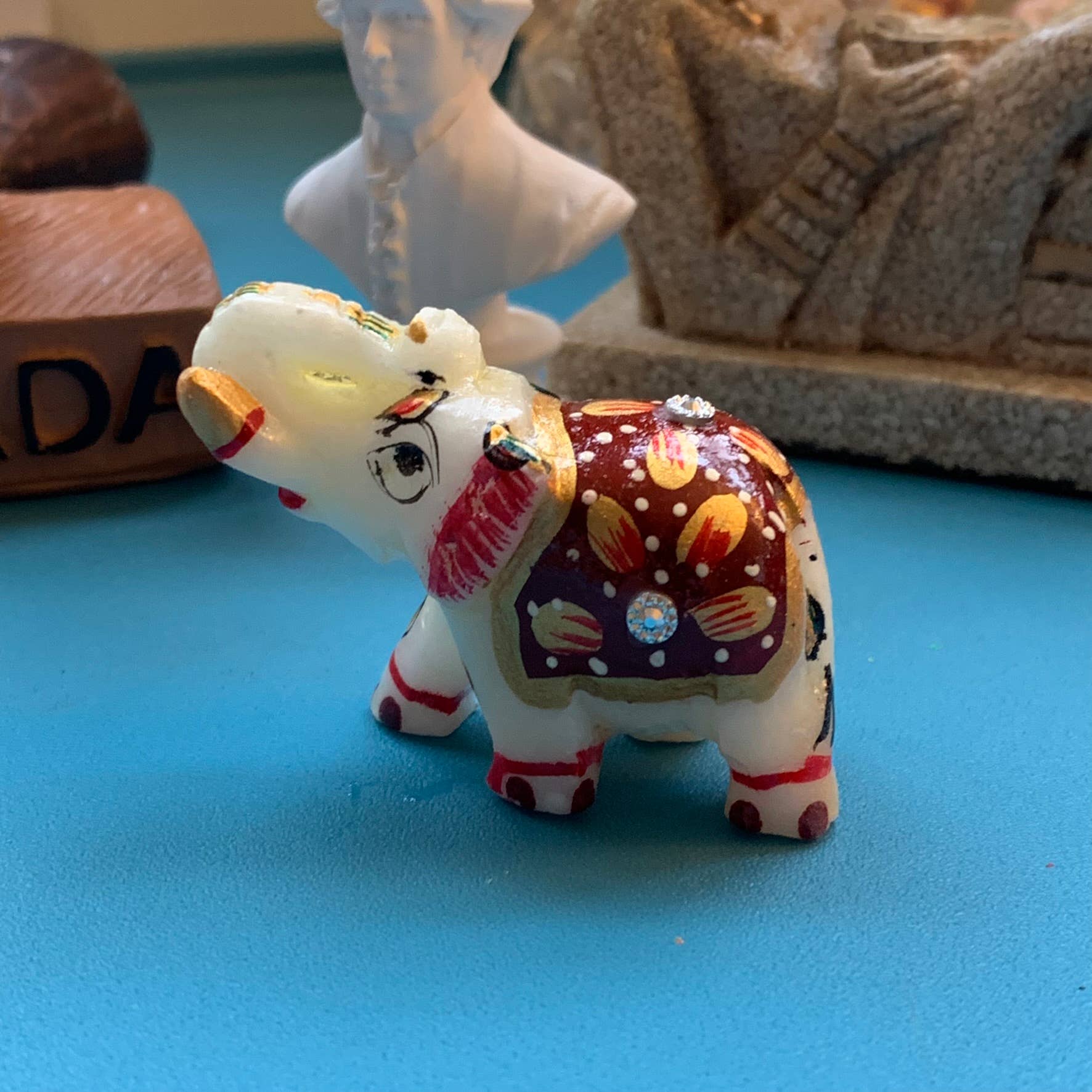 Magnifique Hearts - Vente Figurine décorative - Joli éléphant en marbre, fait main, décoration d'intérieur, cadeau porte-bonheur, 3 pouces6