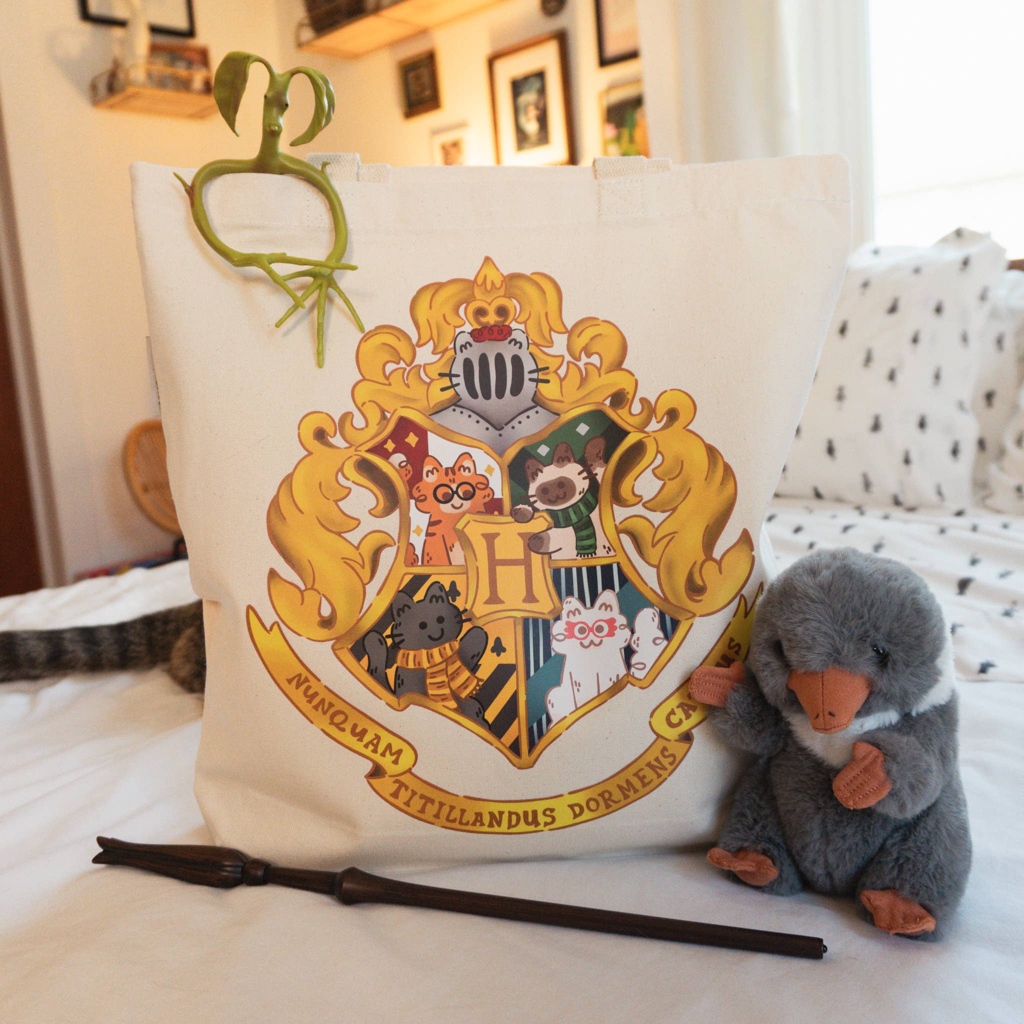 The Stray Shop - Wholesale Tote Bag - Unisex - Wizard Cat Crest Tote Bag1