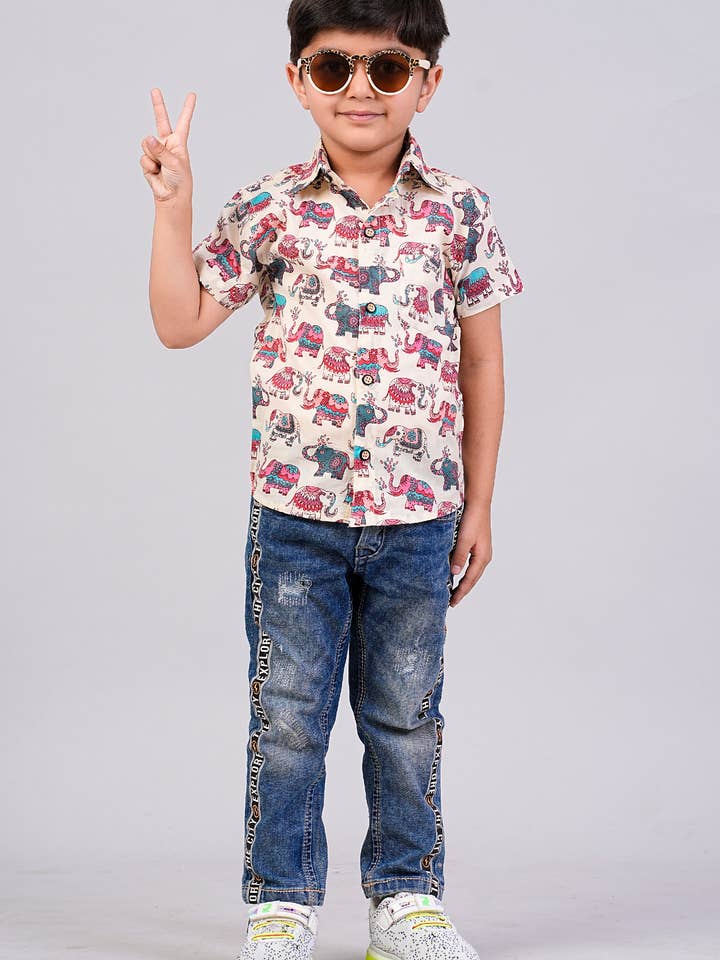 Camisas Camel Impressas Meia Mangas para Menino por atacado de Riddhi Siddhi