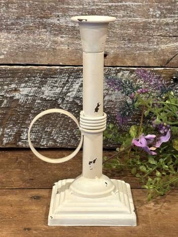 Crèmekleurige distressed taps toelopende kandelaar voor wholesale door DNS Designs