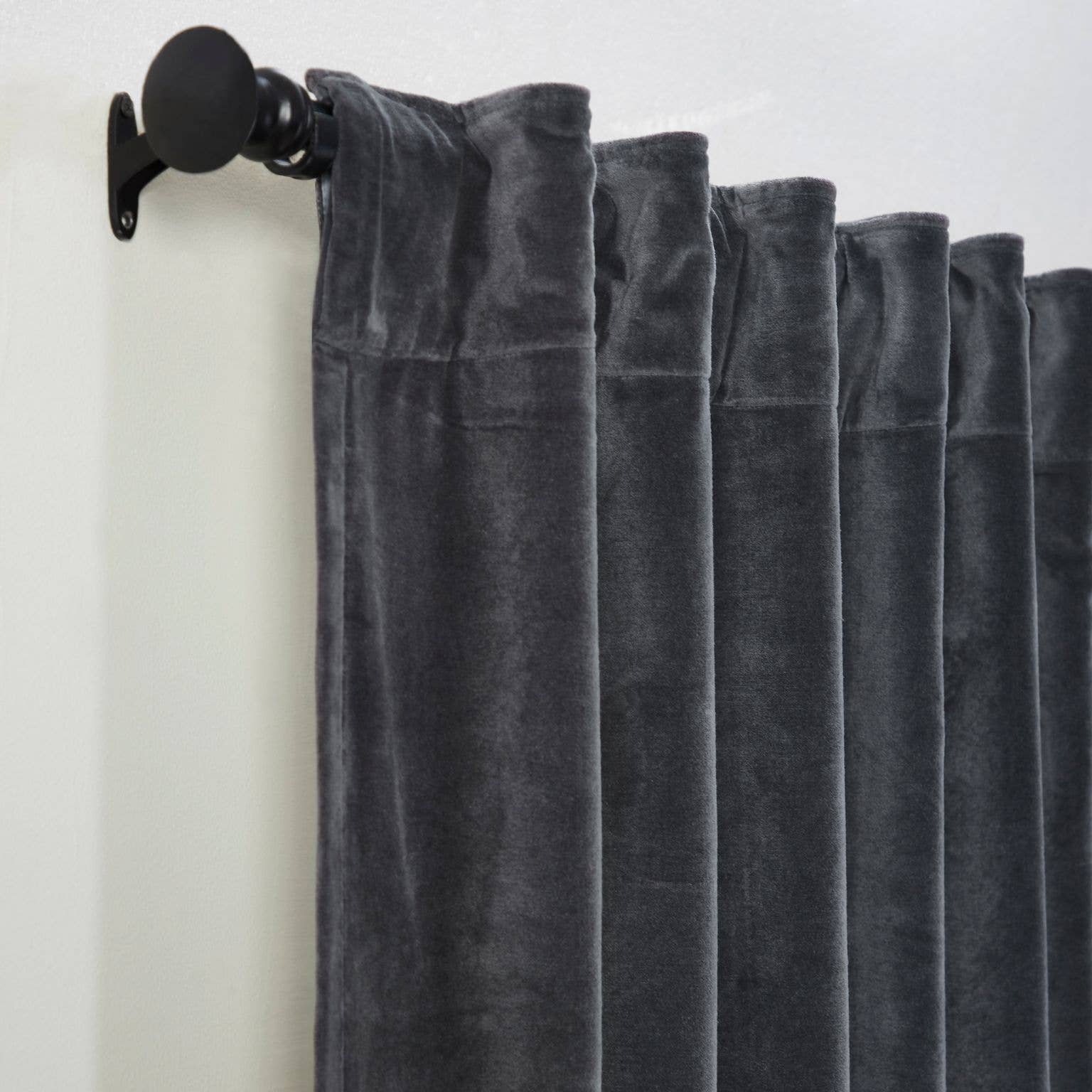 Charbon Rideau en velours en peluche Stella, gris anthracite en vente sur Faire1