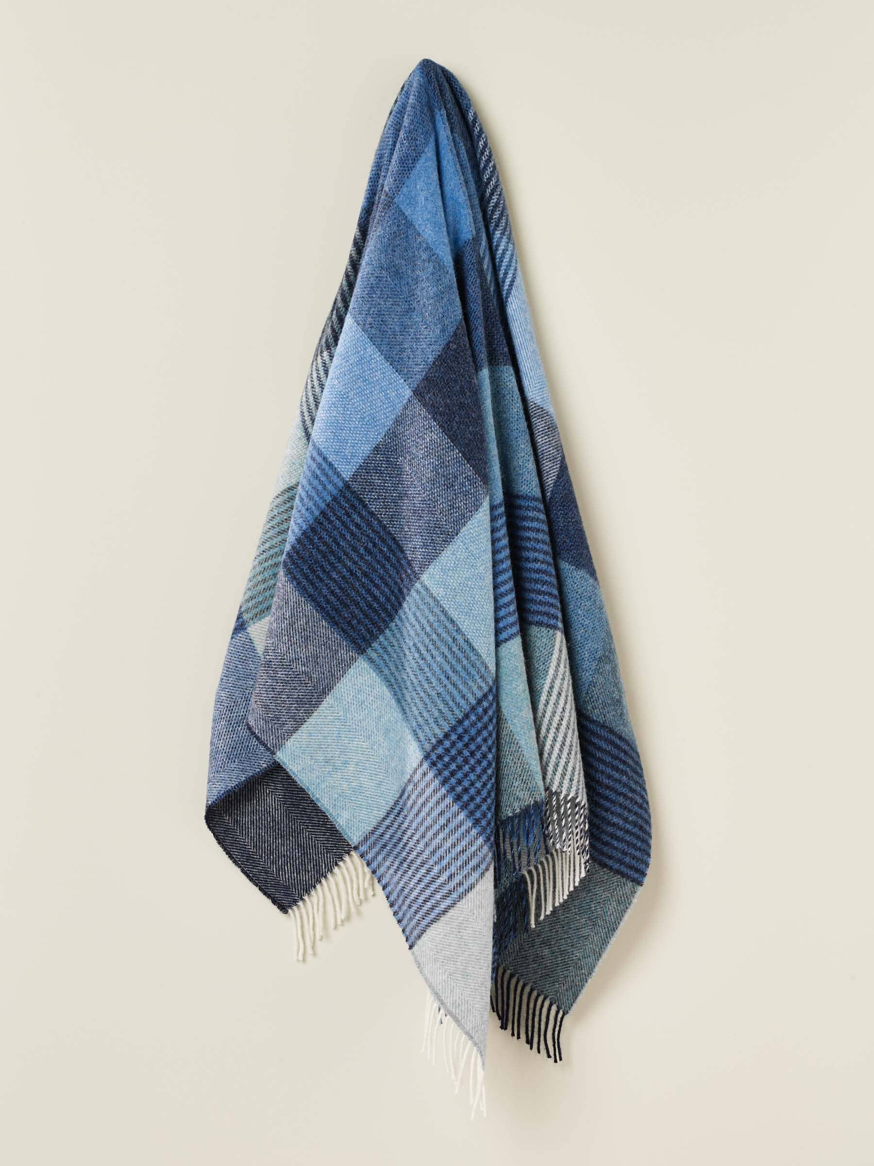 Bronte by Moon – wholesale Throw blanket – Lindley Pure Wool Throw1