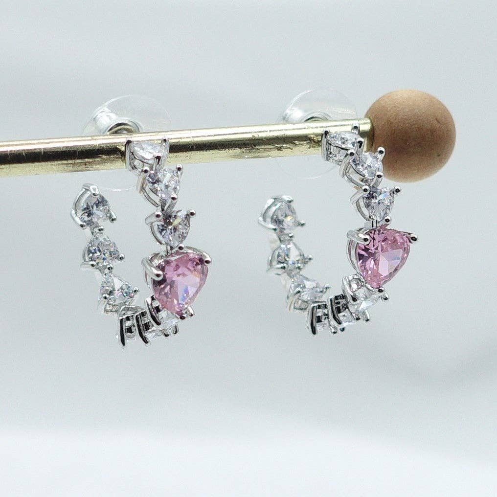 Daemon srls – wholesale Hoop-örhängen – CHERIE - STORT hjärta - orecchini en cerchio con cubic zirconia a forma di cuore17