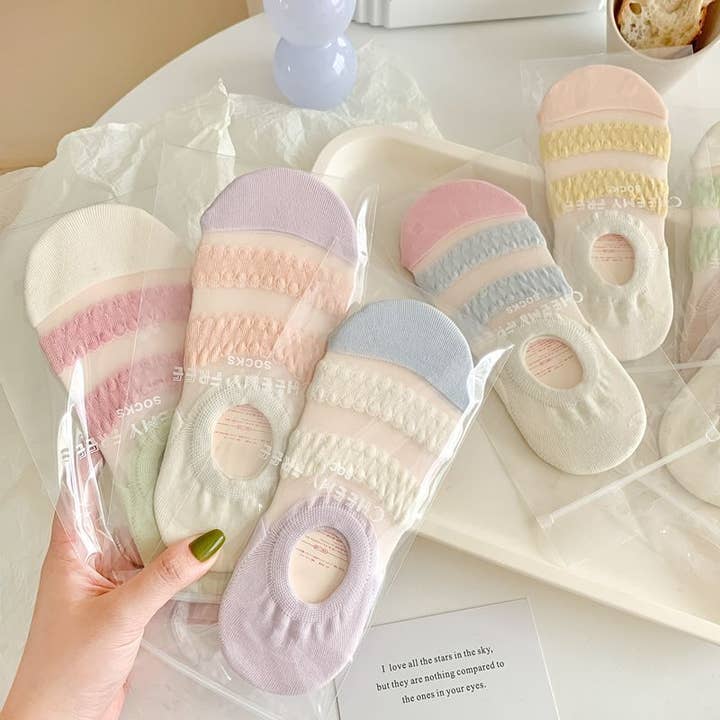 Tourtiwi - Wholesale Socks - Women's - Candy Color Wave Stripe Breathable Short Socks6