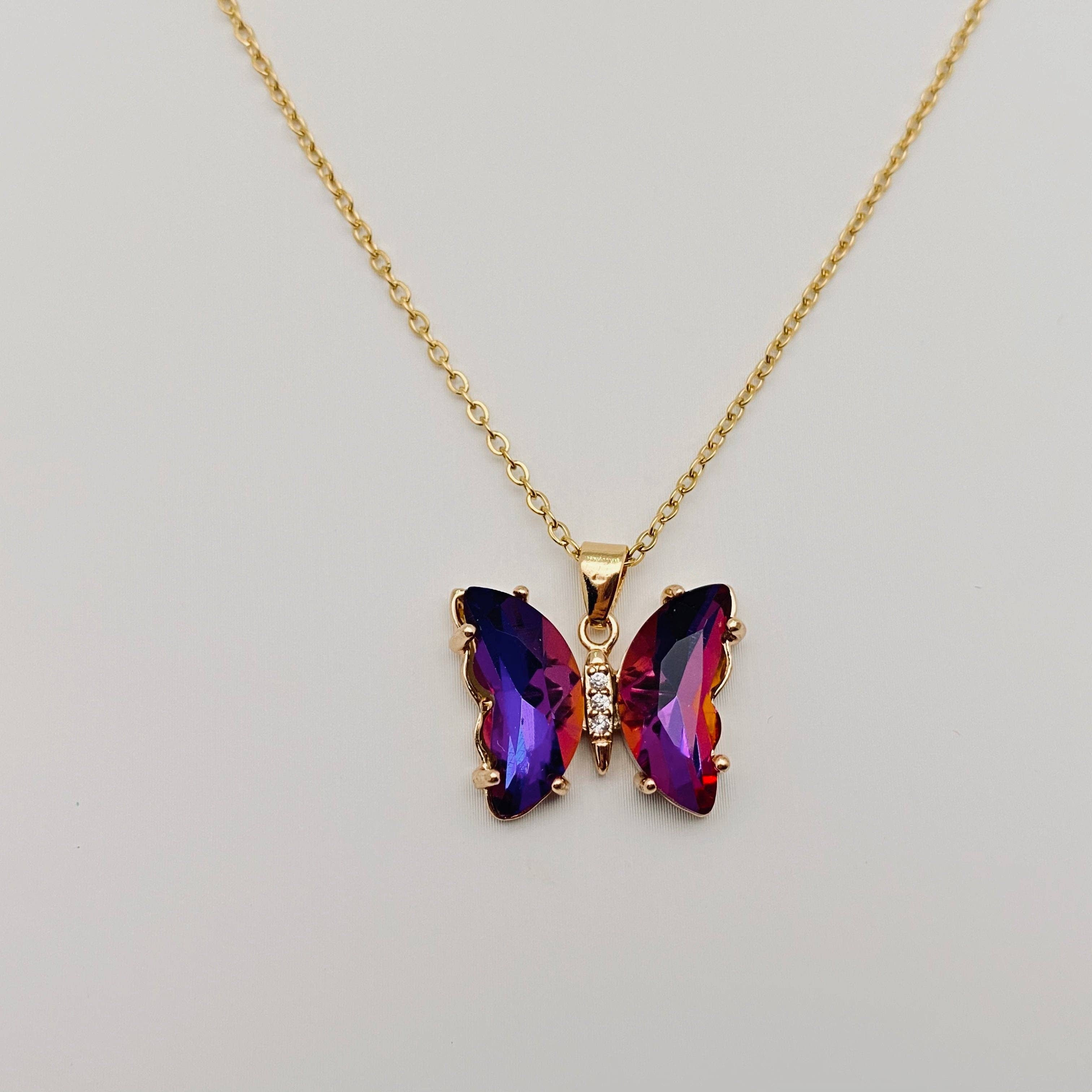 Mio Queena - Wholesale Pendant/Charm Necklace - Ladies Multicolor Glass Butterfly Pendant Necklace1