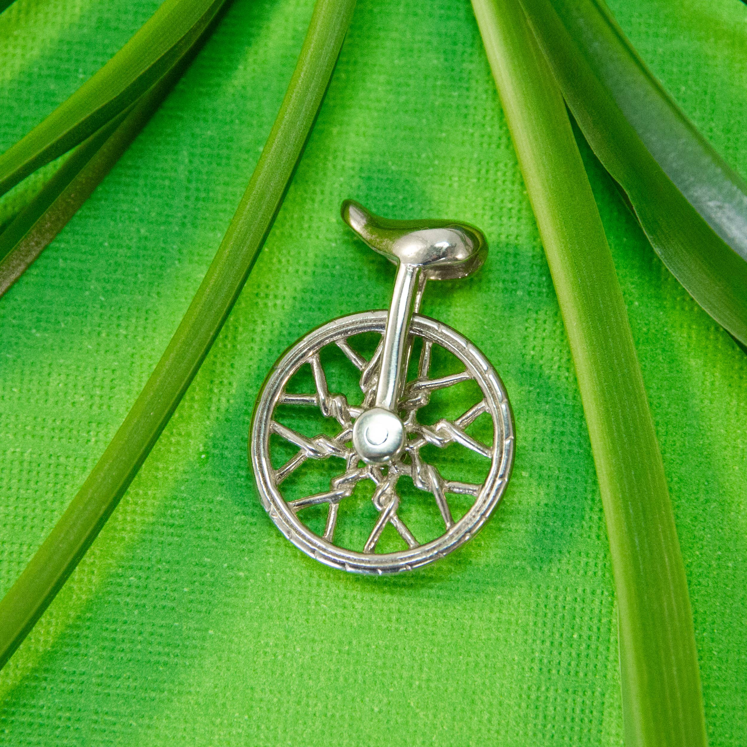 Ajmer by Jodi - Wholesale Individual charm/pendant - Small Lotus Spoke Unicycle Pendant ~ White Brass